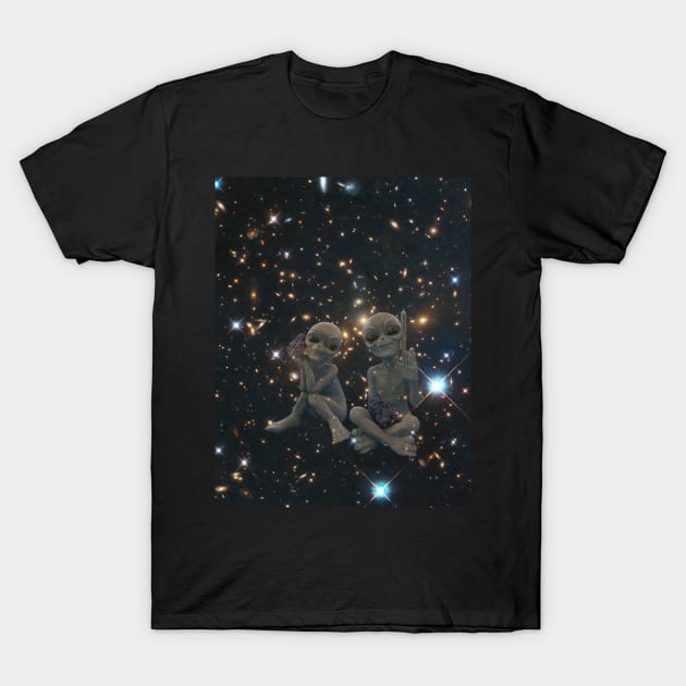 Getting high with aliens T-Shirt by DreamCollage